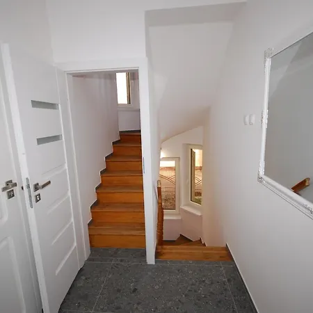 Barczewskiego 27 *