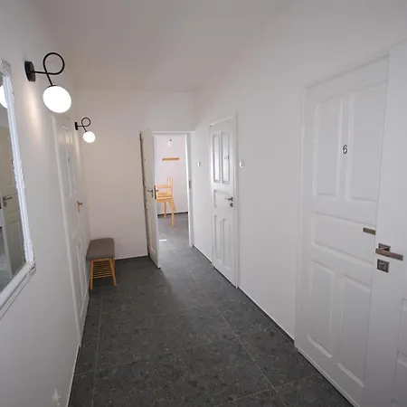 Barczewskiego 27 *